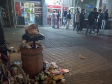 Отвратителна кочина до популярни дюнери на Главната