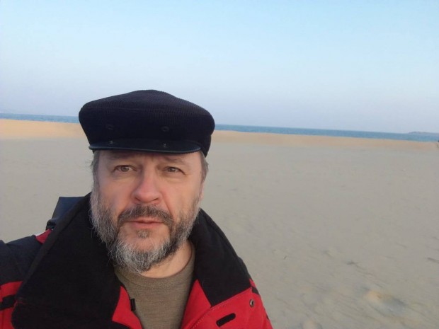 Известният руски карикатурист Сергей Йолкин напусна Русия В момента