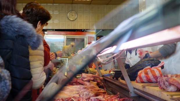 Цената на агнешкото месо в магазинната мрежа не трябва да