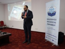 Младежи от цяла България учредяват в Пловдив Национален ученически парламент