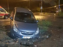 Шофьор не успя да вземе завой в Пловдив
