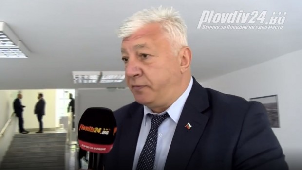 Кметът на Пловдив влезе в ролята на репортер на Plovdiv24 bg