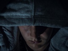 Криминален тип обра жилище, спипаха го на покрива с "плячката"