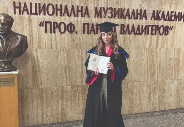 Михаела Маринова вече официално е режисьор