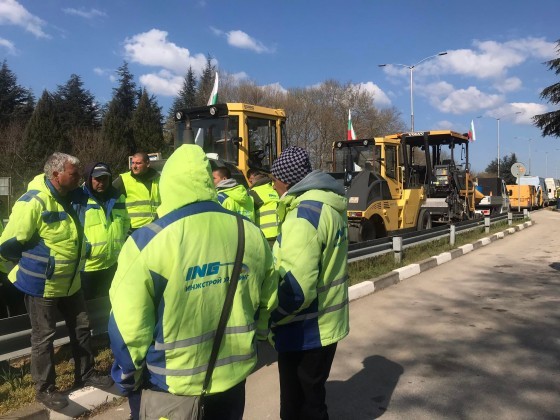 Пътните строители във Варна и страната отново излизат на протест