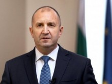 Радев към Кулеба: Българите отвориха сърцата и домовете си за гражданите на Украйна