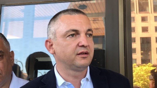 След като областният управител на Варна Благомир Коцев отговори на обвиненията
