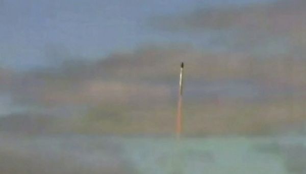Русия е тествала успешно нова междуконтинентална балистична ракета.Изстрелването е извършено