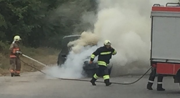 Джип се е запалил на Коматевско шосе, научи Plovdiv24.bg. Инцидентът