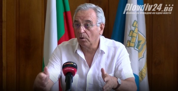 Общинският съветник  поиска оставката на , зам.-кмета по екология на Пловдив.