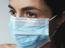 Носенето на медицински маски може да предизвика синдром на сухите очи
