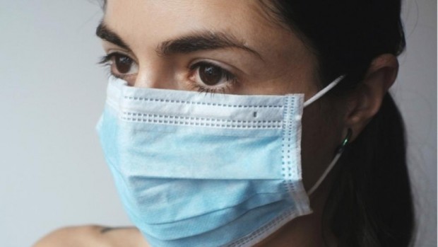 Носенето на медицински маски може да предизвика синдром на сухите