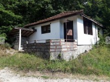 Продават хотели и къщи за гости по спешност в Родопите