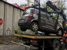 Вдигнаха 11 автомобила в "Кършияка"