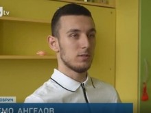 Емо се нуждае от средства, за да проходи след тежък инцидент
