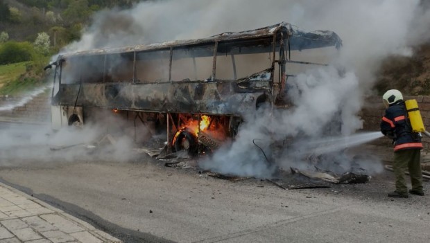 Автобус изгоря близо до Клисура. Най-вероятно техническа неизправност е станала