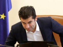 Правителствената ни делегация, начело с премиера Кирил Петков, заминава за Киев
