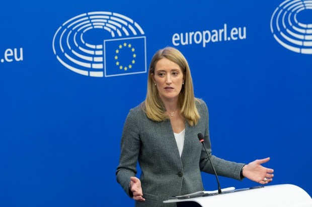 Европейският парламент призова всички страни от ЕС да наложат ембарго