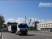 Вицепремиерът Караджов: Няма да отстъпя от решението товарните автомобили да заплащат тол такса за второкласните пътища