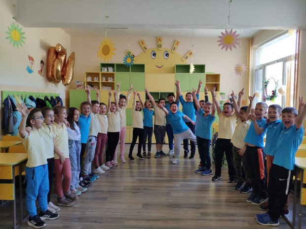 Първокласниците ОУ Васил Левски Пловдив са отворили класната си стая