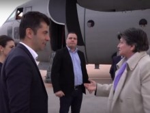 Вижте кадри от отпътуването на българската делегация за Украйна