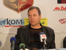 7 контроли и 4-ма нови иска Генов за Локо