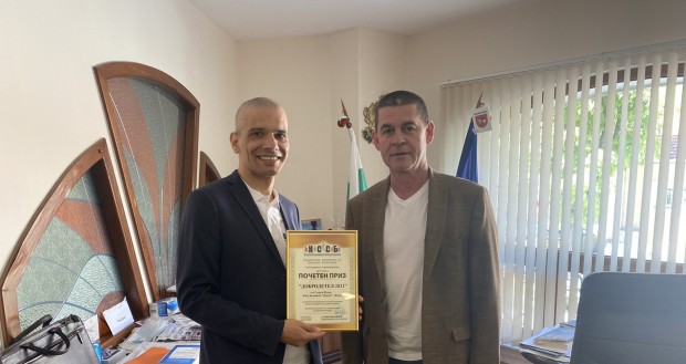 Председателят на Националното сдружение на сираците в България Слави Михайлов