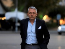 Хаджигенов: Правителството да спре да връзва на дивотиите на Корнелия Нинова