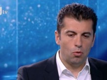 Кирил Петков отговори на Радев и "захапа" Борисов: Българският интерес е да не се навеждаме
