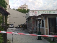 Първи кадри от мястото на тежкия инцидент в пловдивска пицария!