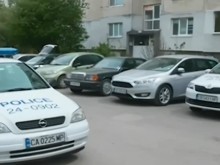 Полицията цяла вечер е на крак заради барикадирал се мъж