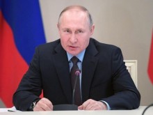Бивш агент на КГБ: Путин страда от деменция, параноята му го превръща в луд
