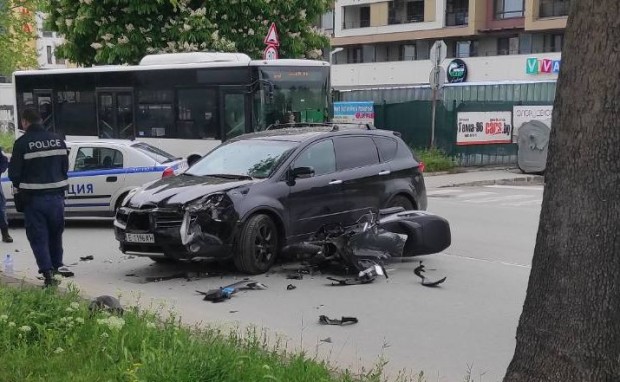 За пътнотранспортно произшествие в Пловдив съобщиха редовни читатели на Plovdiv24 bg