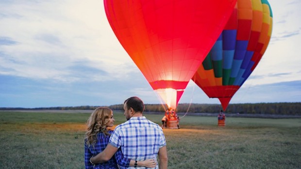 Романтичен полет с балон завърши като истински кошмар Преди няколко