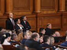 Парламентът одобри военнотехническа помощ за Украйна