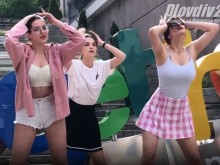 Ученици танцуваха на Главната в Пловдив