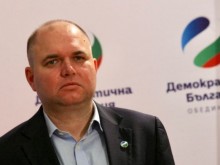 Владислав Панев: Правителството работи активно за намиране на алтернативи на руския газ