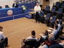 Ще се научат ли? Почна подготовката на нови 12 VAR рефери за българското първенство
