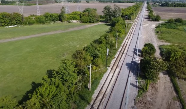 Видео от дрон показва напредъка по модернизацията на жп линията