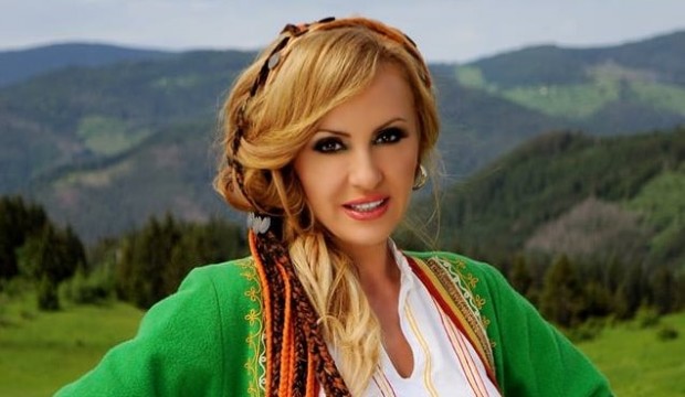 Наша народна певица потъна в скръб