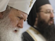Какво е състоянието на патриарх Неофит след инцидента?