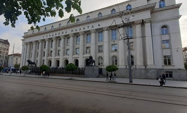В съдебно заседание на 11 05 2022 г Софийски градски съд СГС