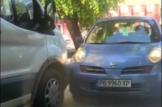 Автомобил с пловдивска регистрация влезе в еднопосочна улица и предизвика