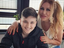 Синът на Рени тръгнал по лош път, ето какви ги върши