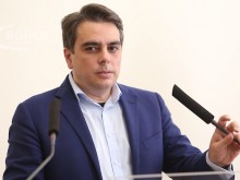 Василев: Новият антикризисен пакет ще омекоти удара върху най-бедните
