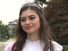 18-годишна девойка е новото лице на Долината на розите