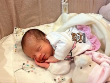 Жената на Роналдо с първи снимки на дъщеричката им