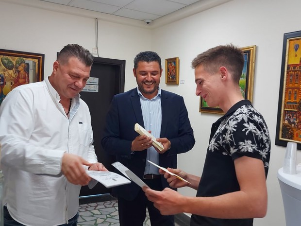 Община "Родопи" подкрепи финансово 13 абитуриенти в затруднено положение