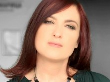 Анна Цолова: Вече съм на 47. Мислех си, че никога няма да ми мирише на изгорелите газове на соц-а
