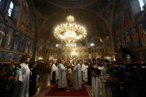 За всенародно поклонение, в София пристигат светите мощи на равноапостолните